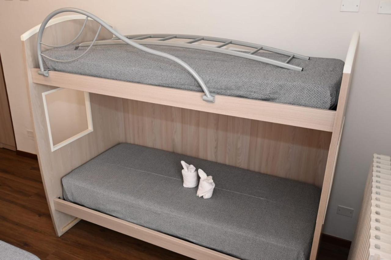 B&B Del Corso Castano Primo Dış mekan fotoğraf